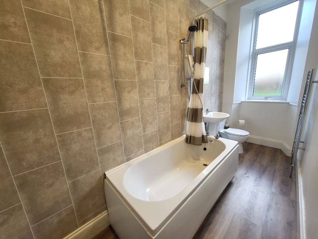 Additional image 7 of 2 bed flat to rentSouth Park Drive, Paisley, Renfrewshire PA2