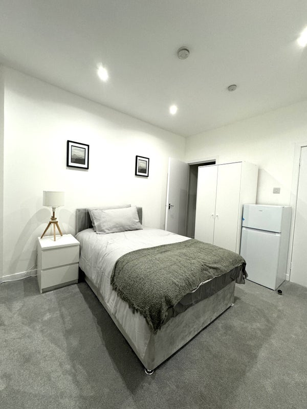 Additional image 3 of Studio Flat, Aberdour Street, G31, N1 7GU