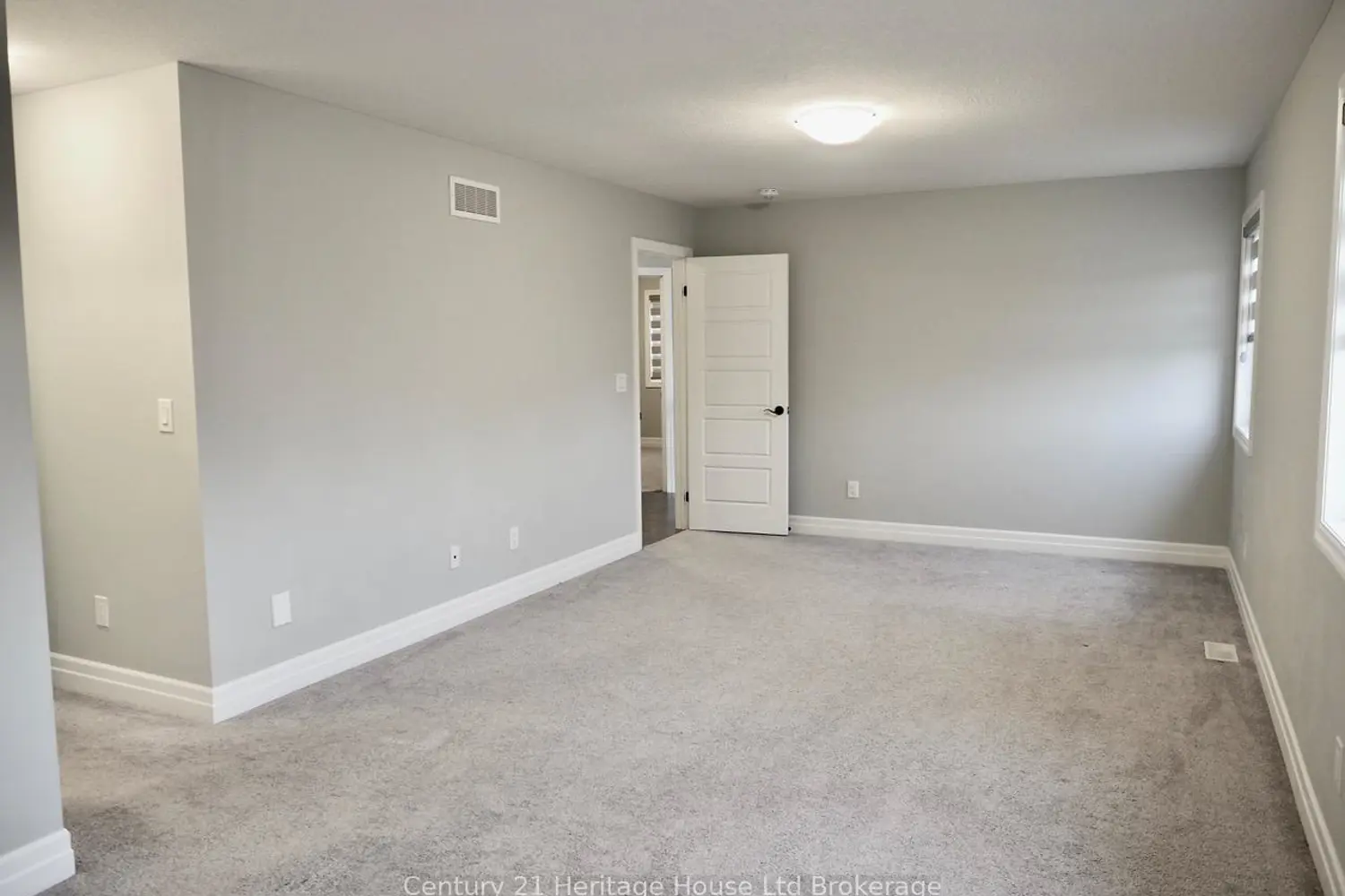 Additional image 17 of 8 Sycamore Drive