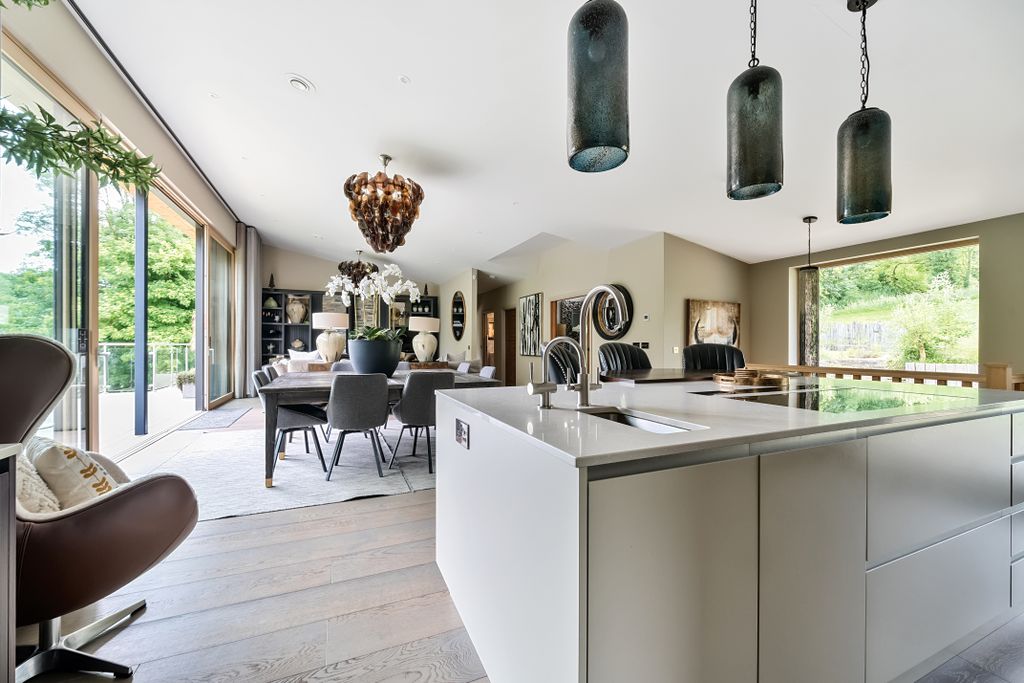 Additional image 3 of 4 bed detached house to rentThe Fisheries, Wiltshire SN11