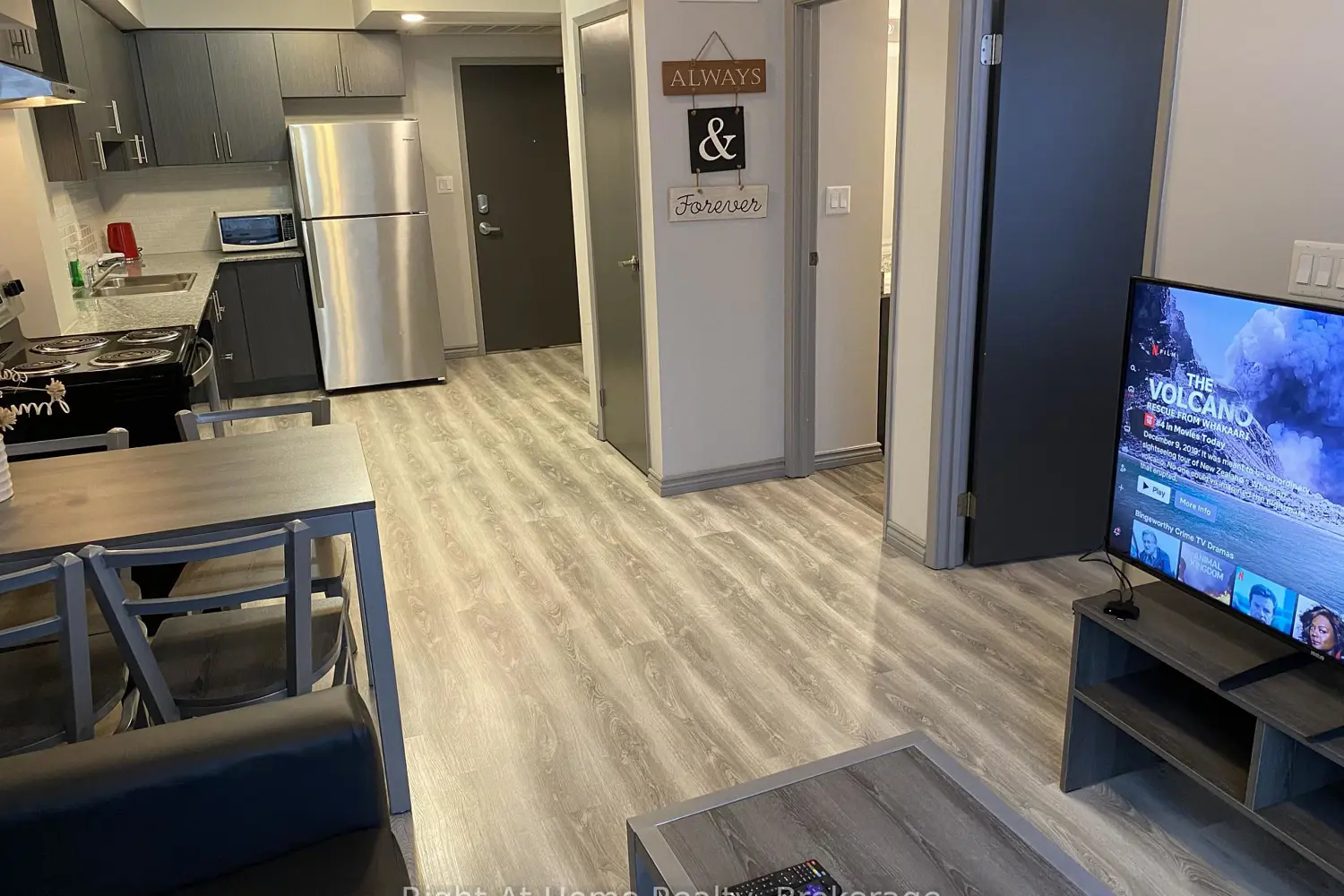 Additional image 10 of 275 Larch Street F202