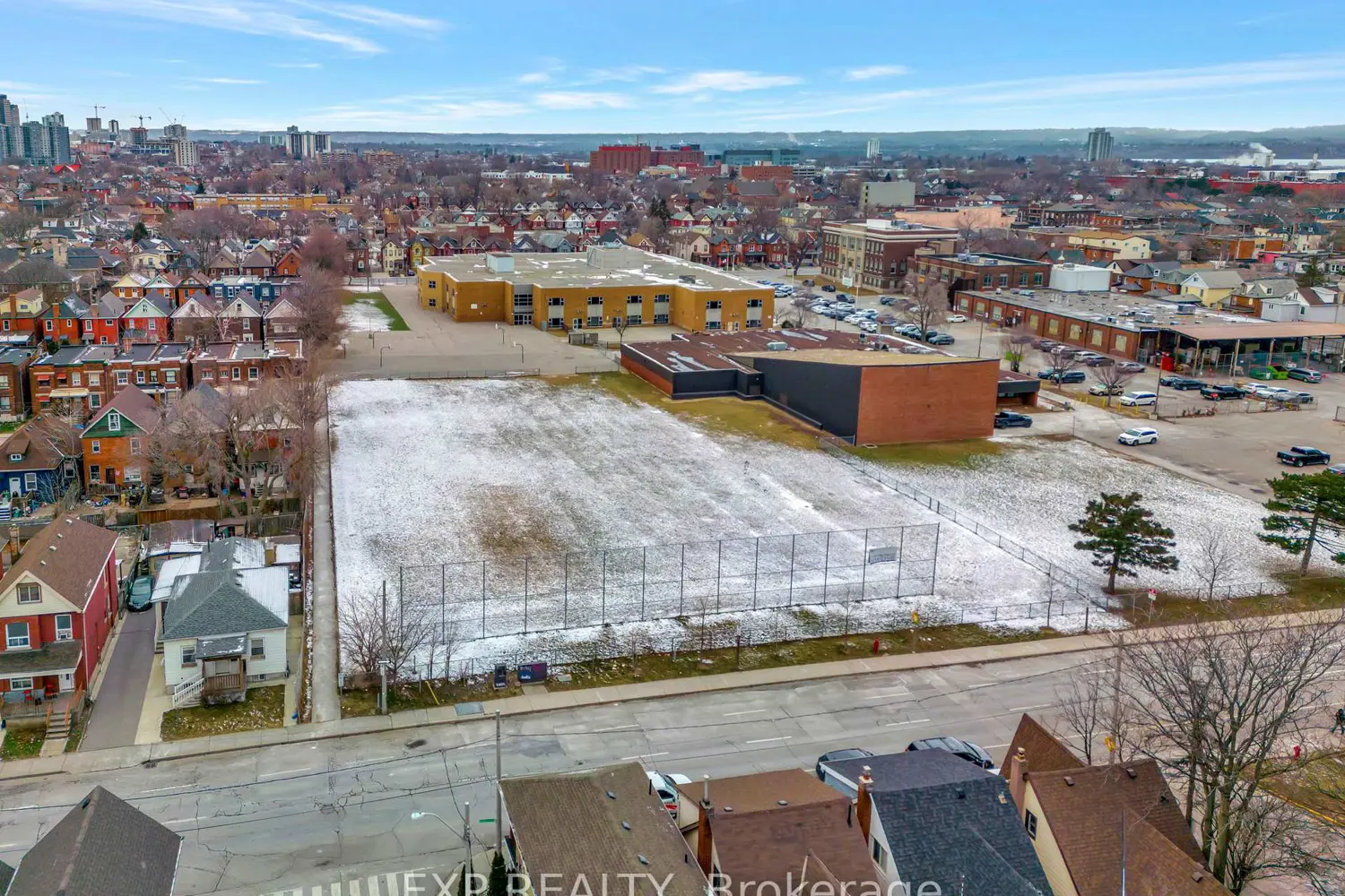 Additional image 17 of 142 Sanford Avenue