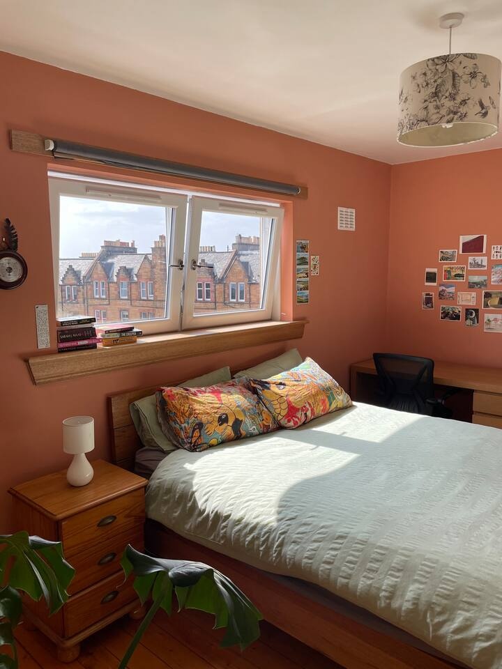 2 Bed Maisonette, Harden Place, EH11, N1 7GU