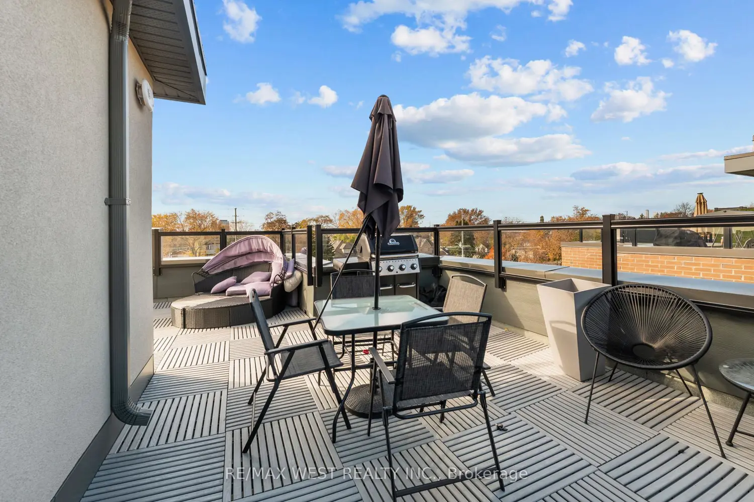 Additional image 19 of 1062 Douglas Mccurdy Common