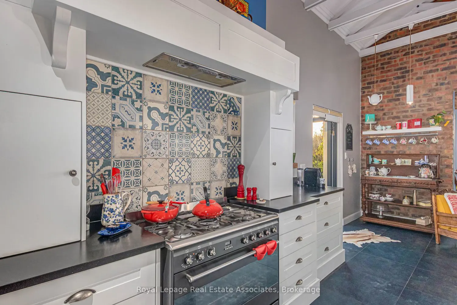 Additional image 3 of 6666 Saint Andrews Street