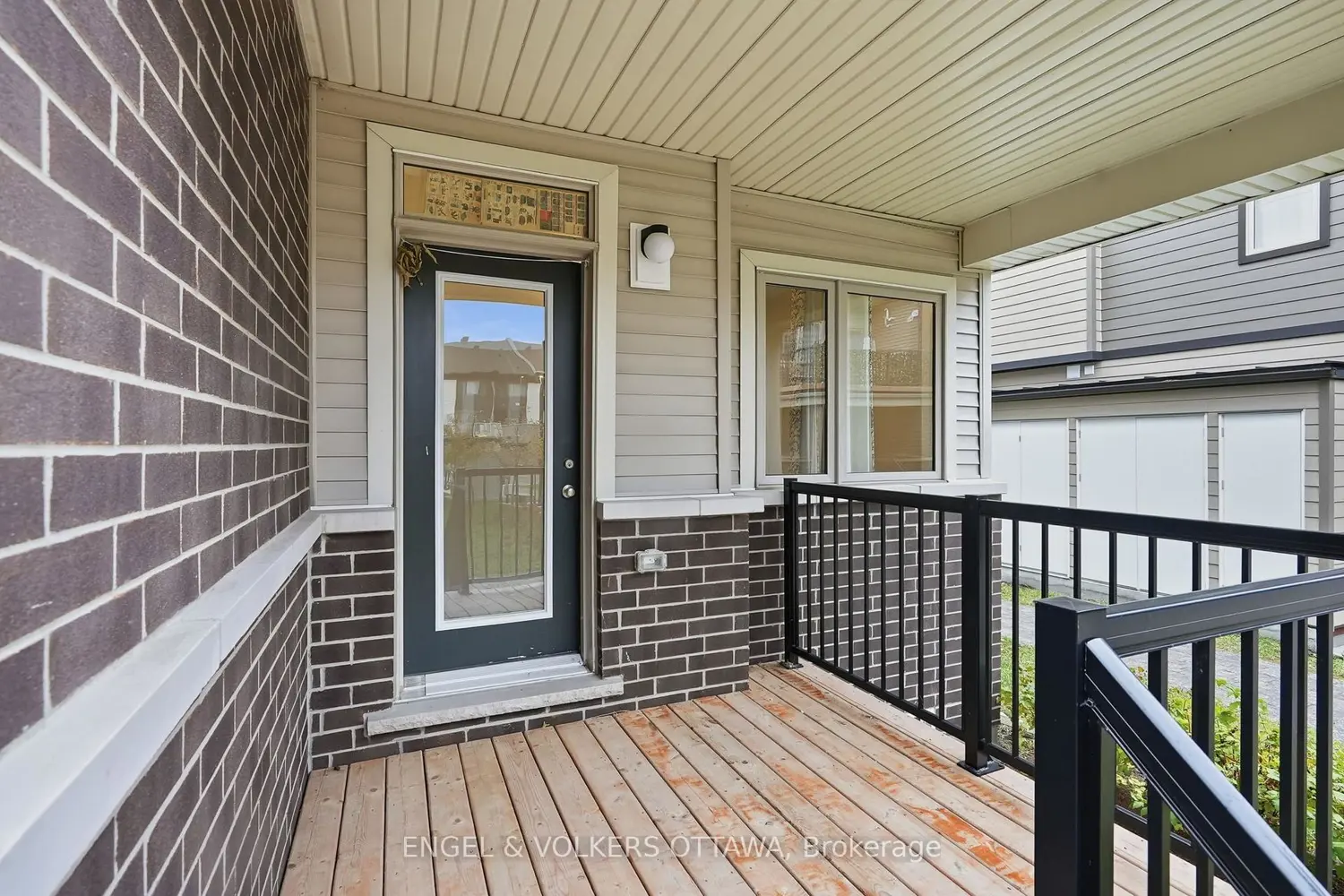 Additional image 18 of 135 Anthracite Private