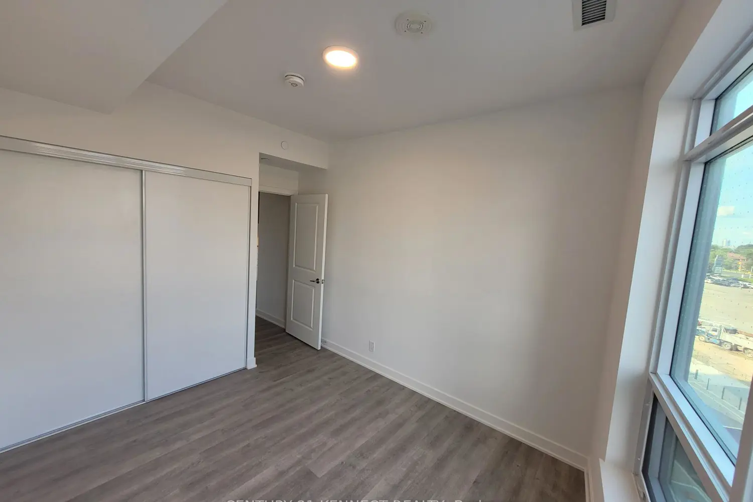 Additional image 7 of 50 Upper Mall Way B-432