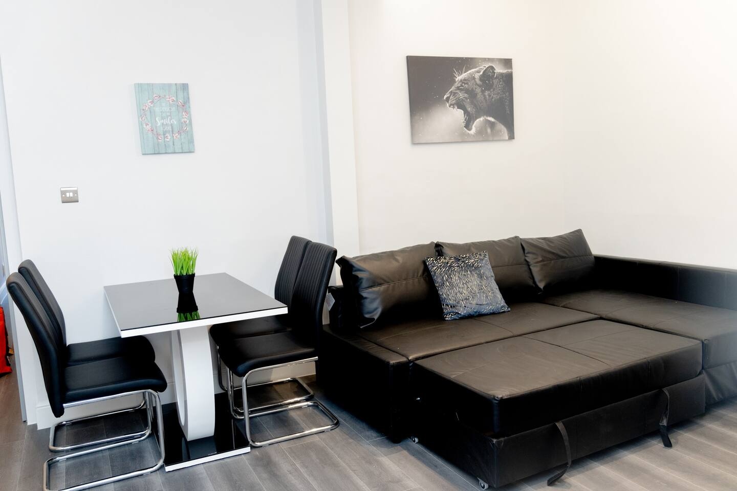 Additional image 3 of 2 Bed Flat, Portland Street, EH6, N1 7GU