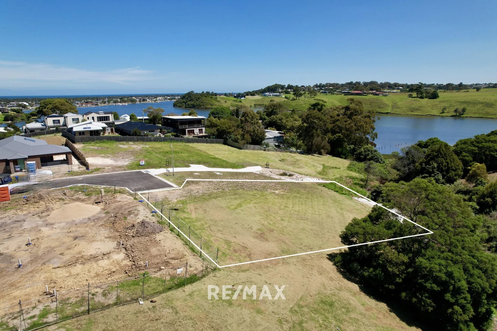 Additional image 3 of 68 Lakeview Drive, Lakes Entrance VIC 3909