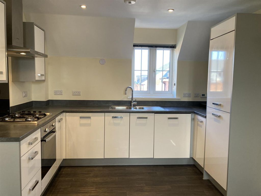 Additional image 3 of 2 bed flat to rentSalisbury Walk, Magor, Caldicot NP26