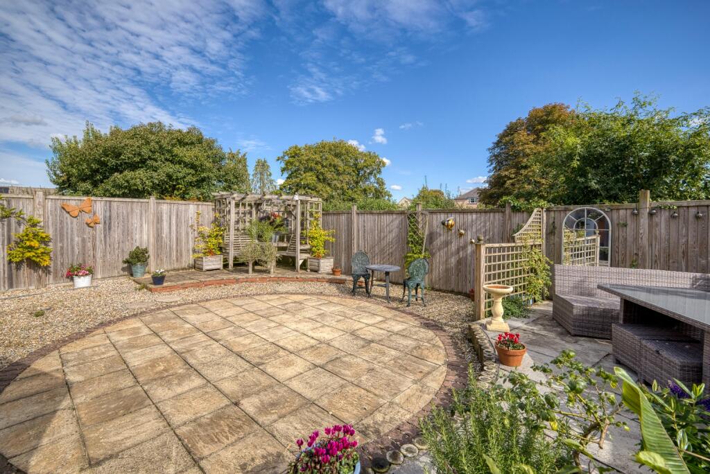 Additional image 27 of Quiet, tucked away location