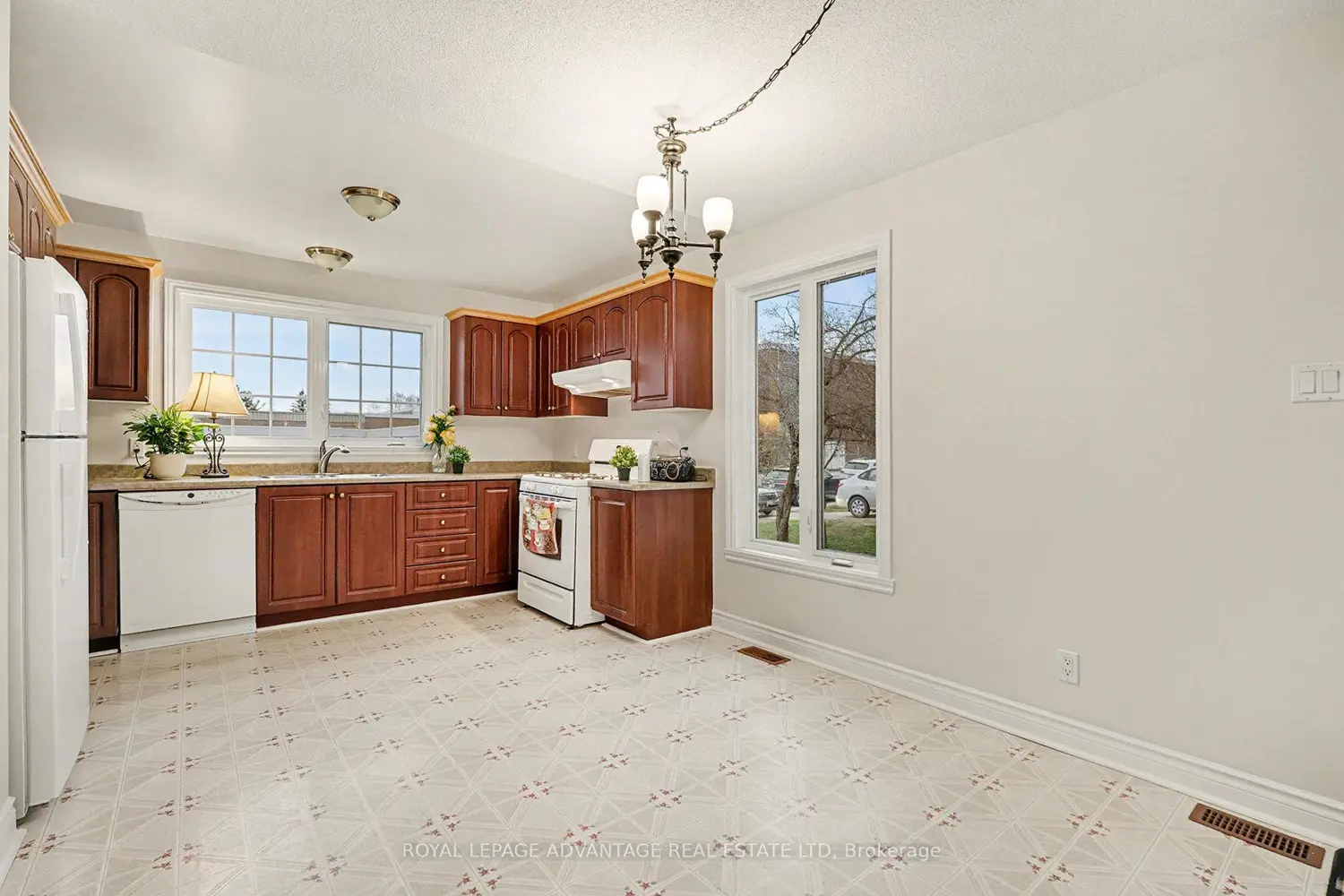 Additional image 2 of 11 Queen Street