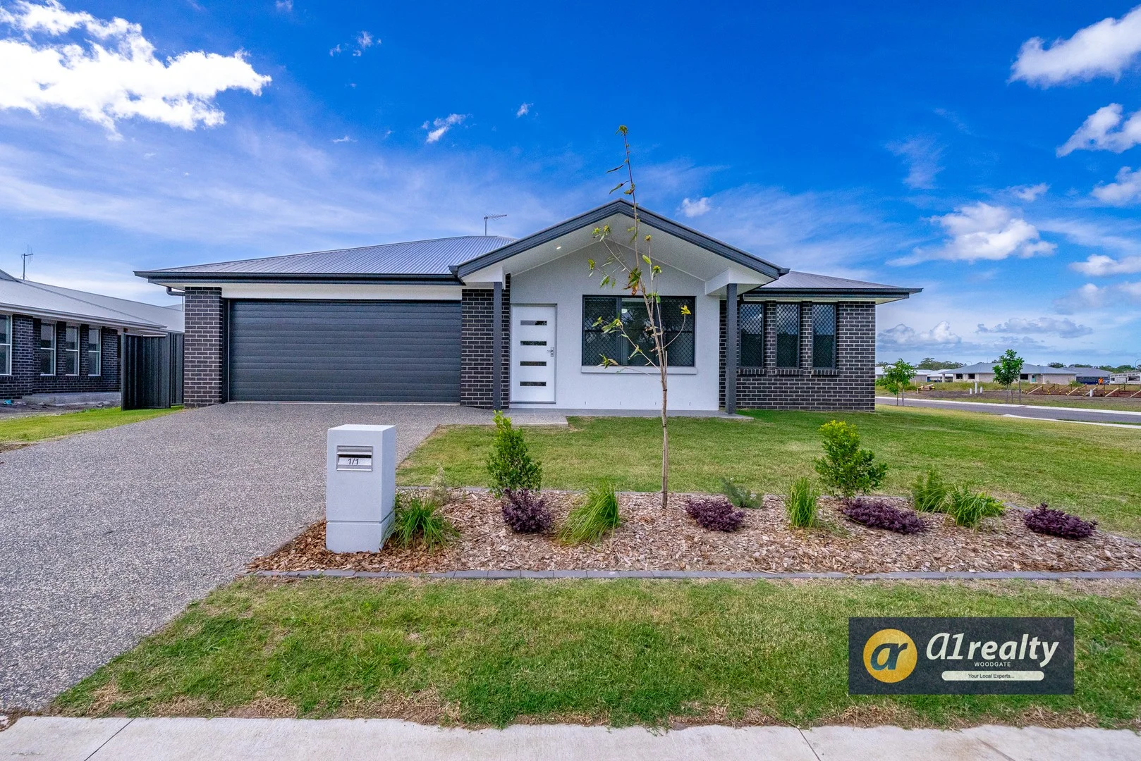 2/1 Gull St, Woodgate QLD 4660