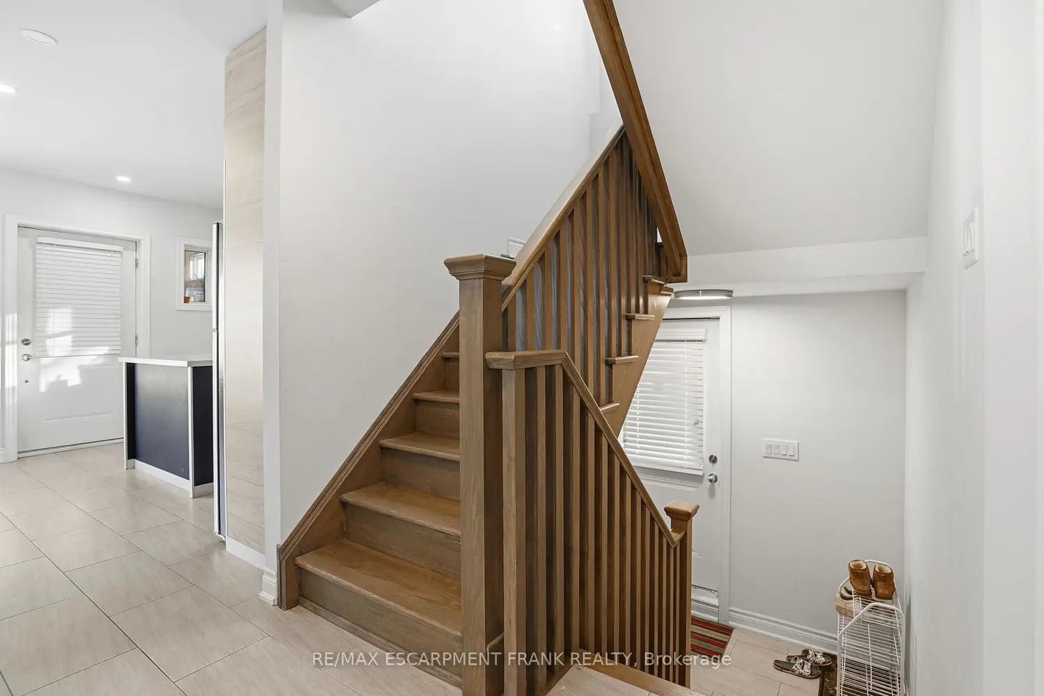 Additional image 17 of 50 Broadway Avenue