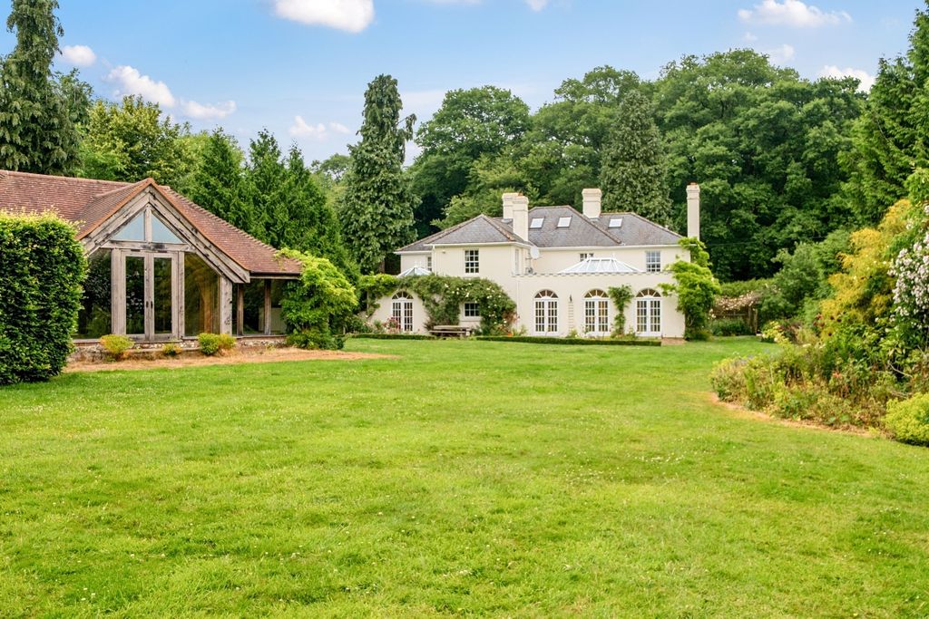 5 bed detached house to rentHighmoor Cross, Henley-On-Thames RG9
