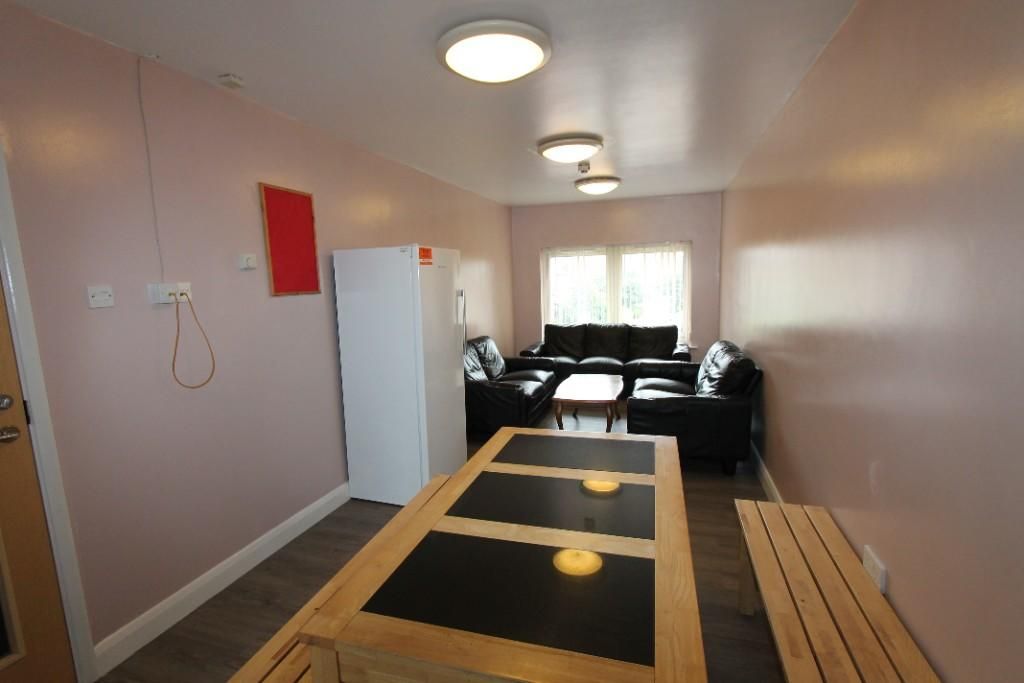 Additional image 2 of 7 bed flat to rentRanelagh Terrace, Leamington Spa CV31