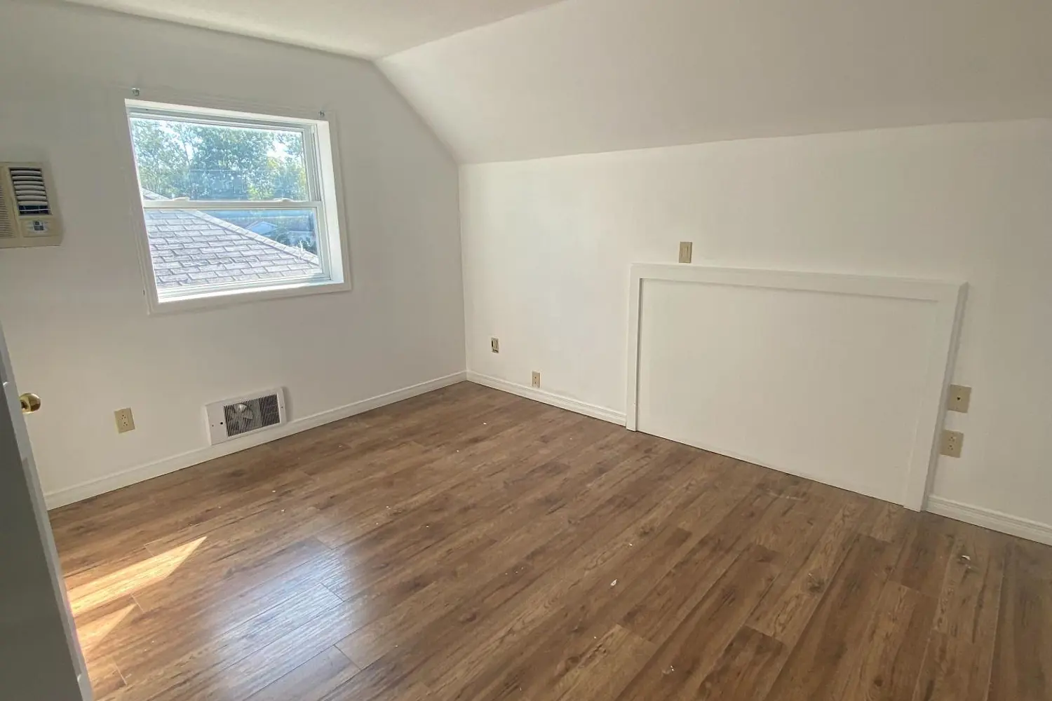 Additional image 17 of 612 Romaine Street