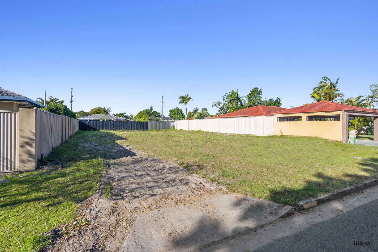 11 Melaleuca Drive, Palm Beach QLD 4221 photo 4