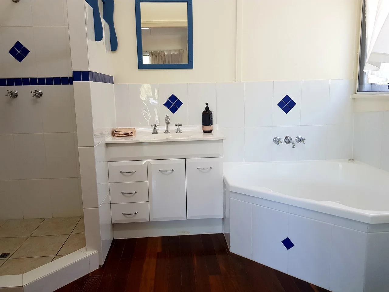 Additional image 8 of 27 Marine Parade, Arcadia QLD 4819