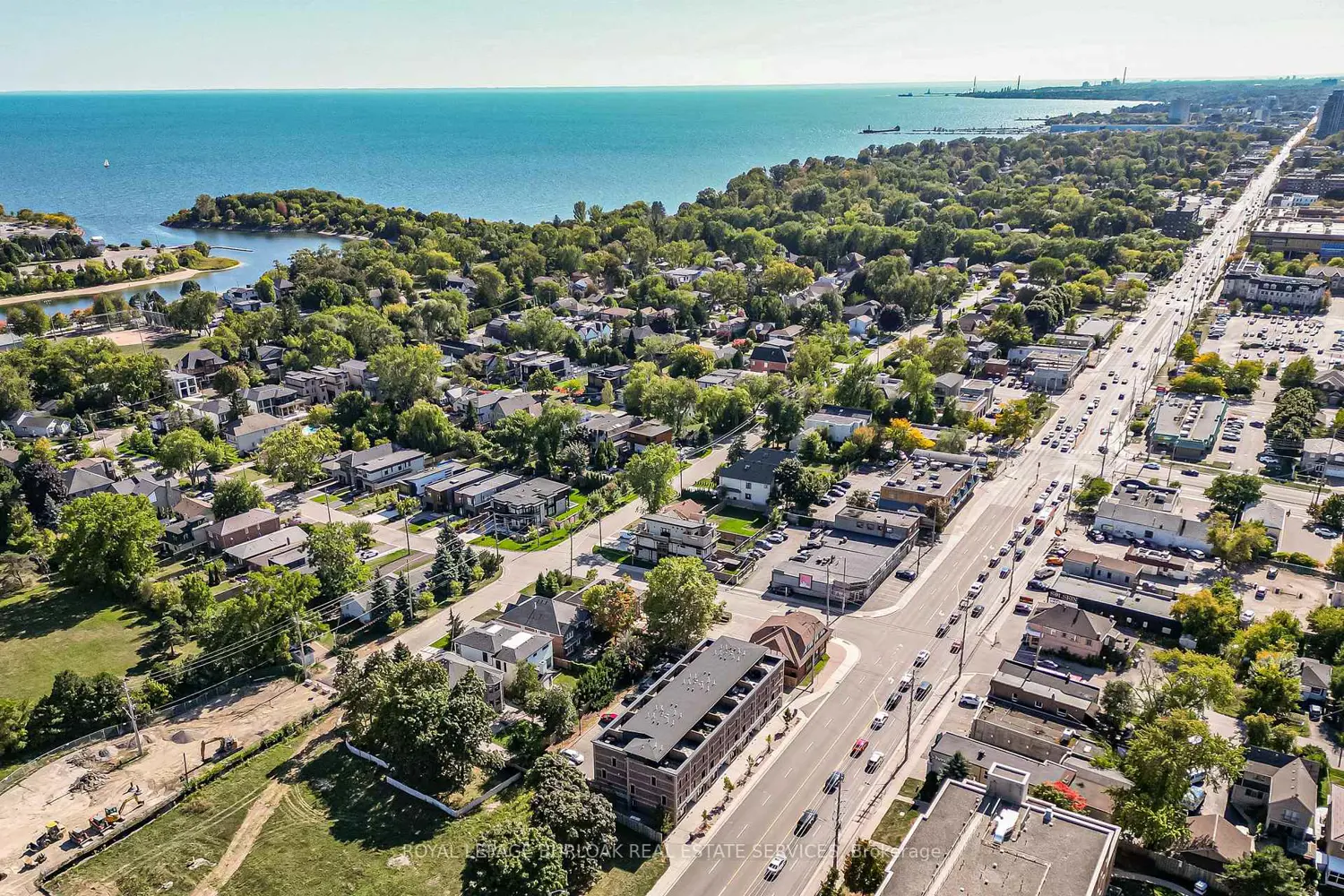 Additional image 20 of 760 Lakeshore Road 201