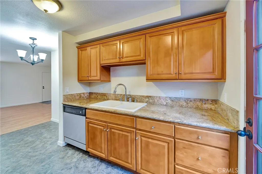 Additional image 8 of 21219 Roscoe Blvd. Unit 111, Canoga Park, CA 91304