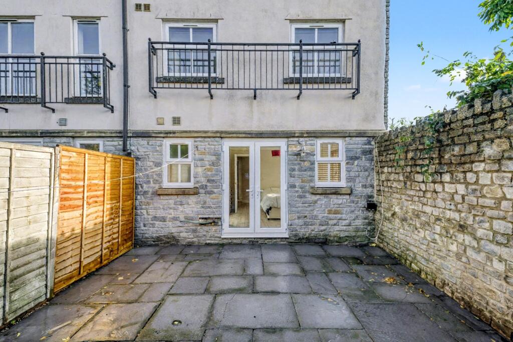 Additional image 24 of Central Wells