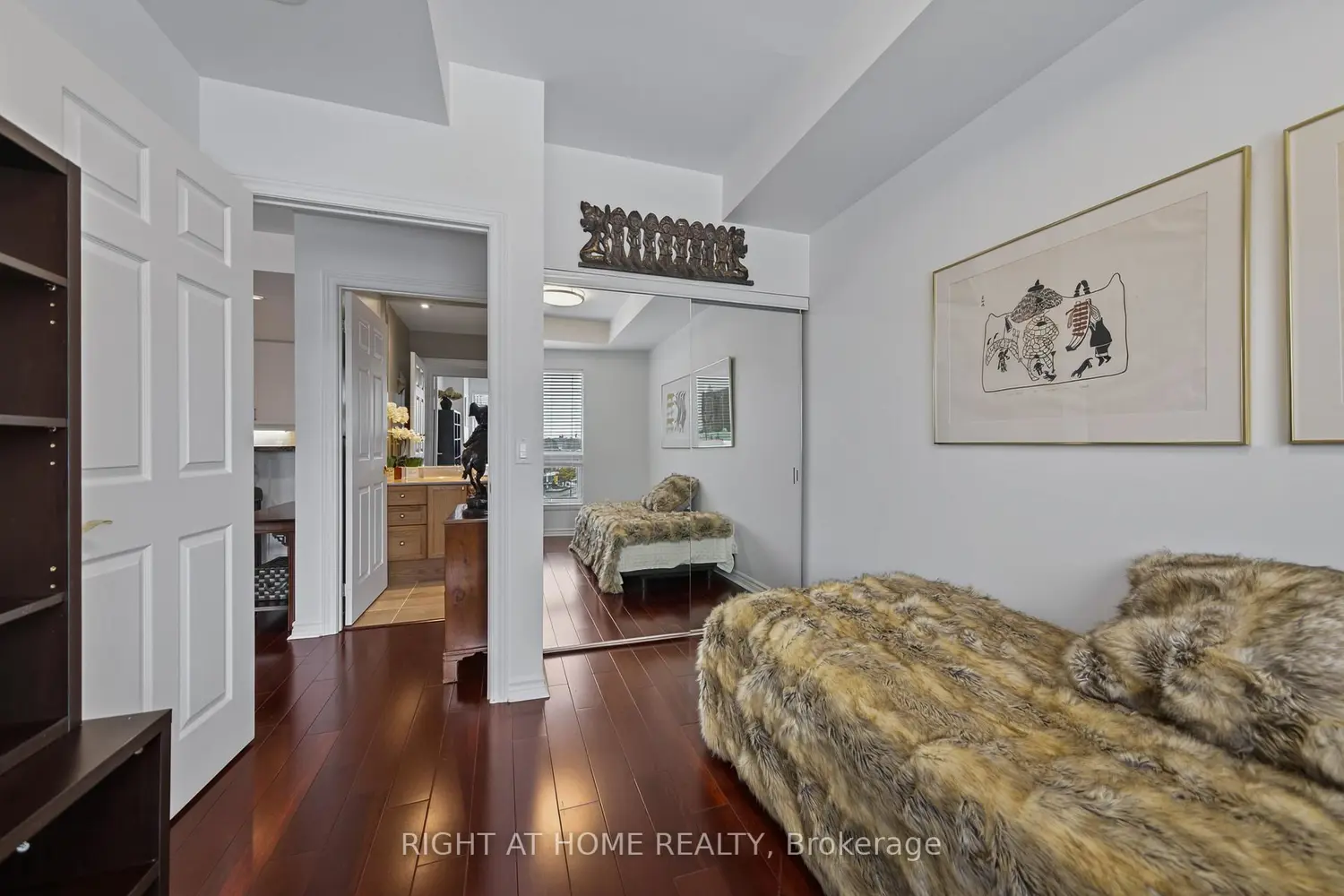 Additional image 17 of 6 Toronto Street 409