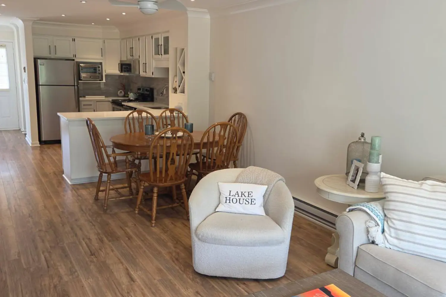 Additional image 3 of 4 Paradise Boulevard 24