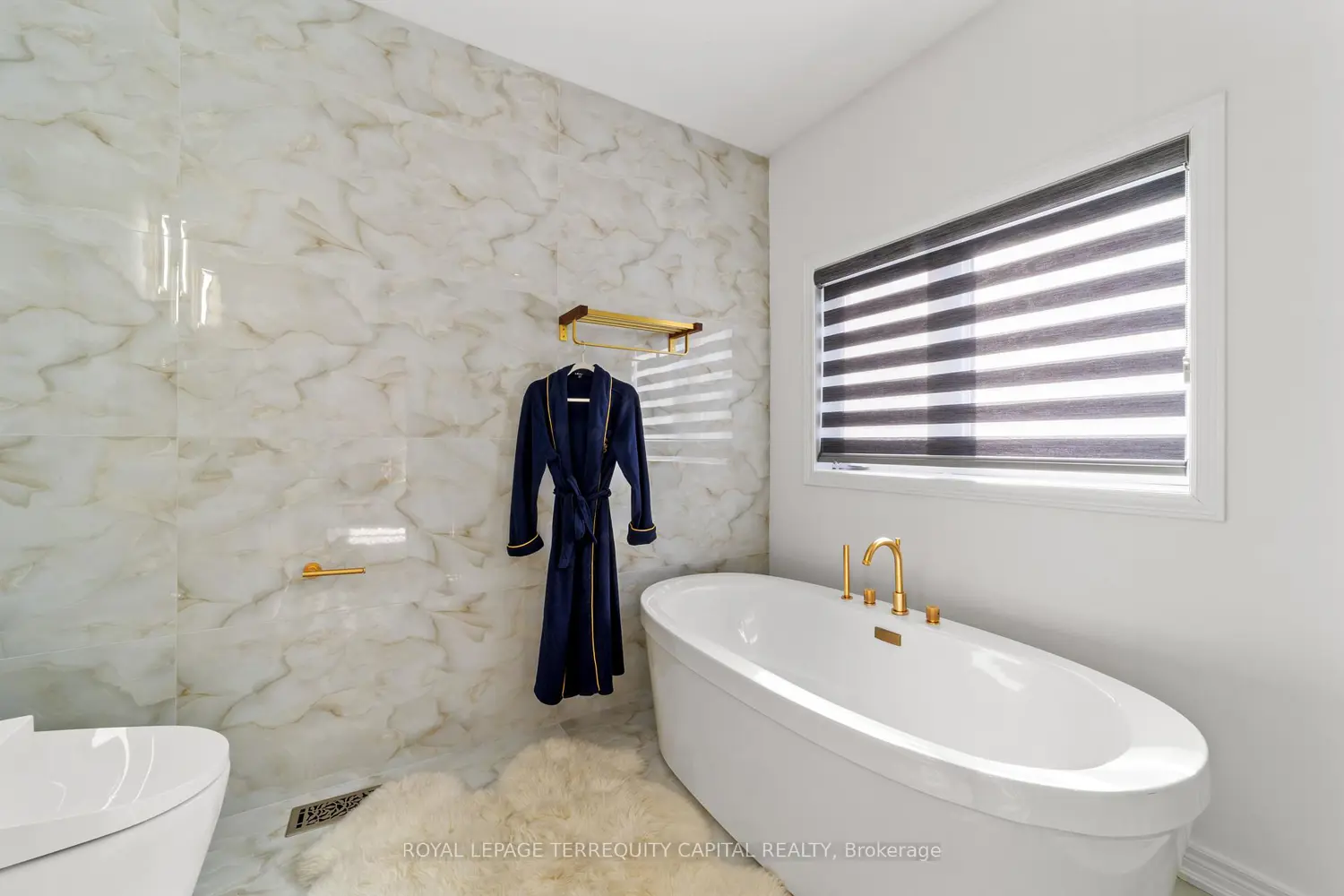 Additional image 11 of 144 Pine Hill Crescent