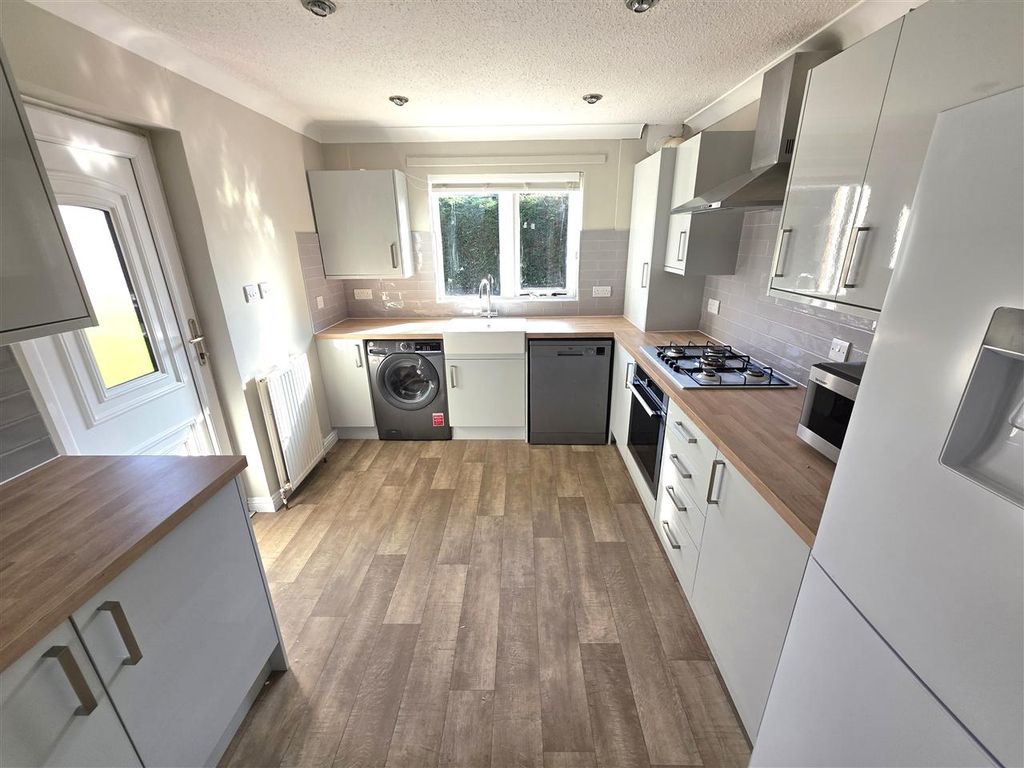 Additional image 4 of 3 bed detached house to rentTroon Place, Newton Mearns, Glasgow G77