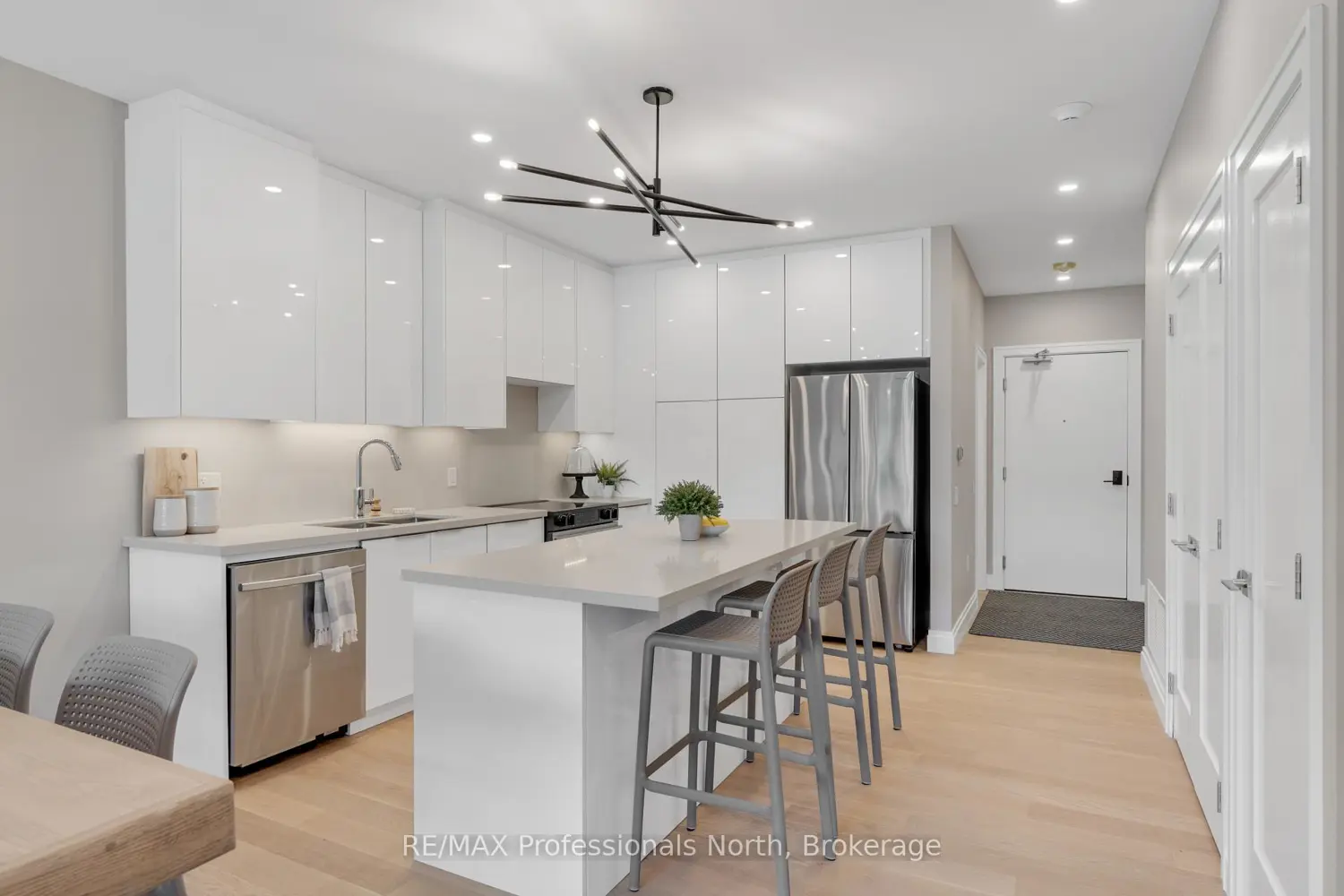 Additional image 7 of 32 Brunel Road 201