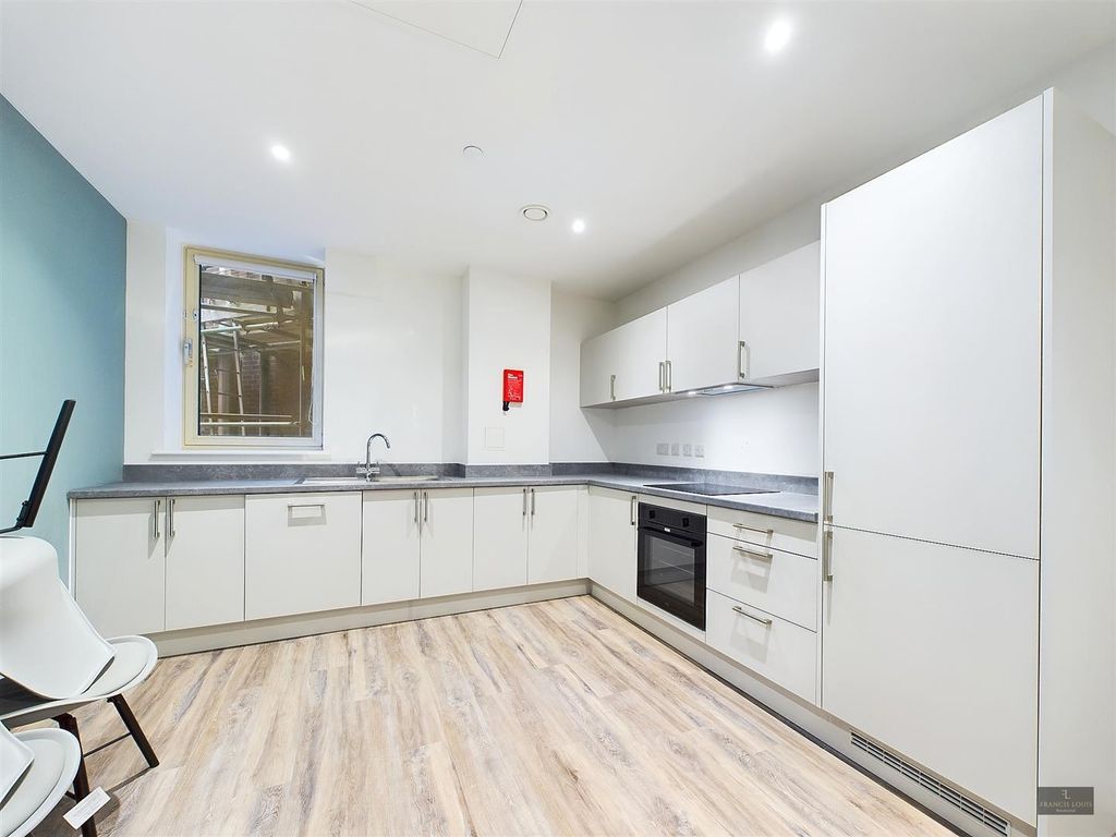 Additional image 11 of 6 bed shared accommodation to rentFlat 13, Beaufort House, New North Road, Exeter EX4