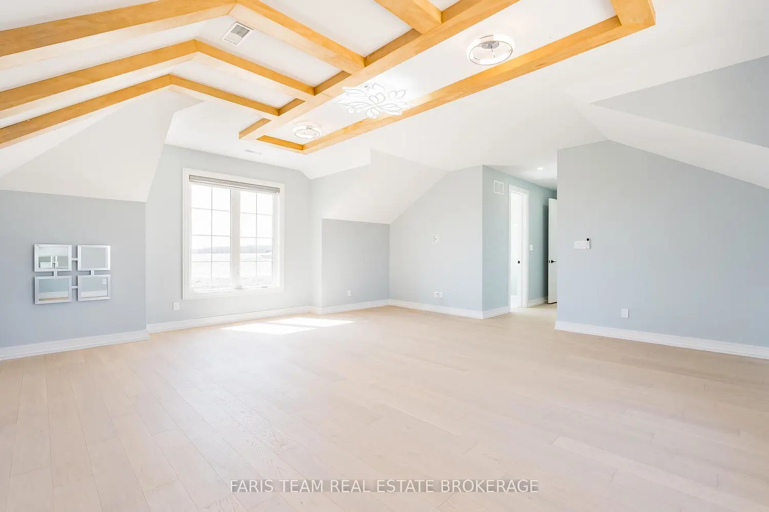 Additional image 12 of 409381 Grey Road 4