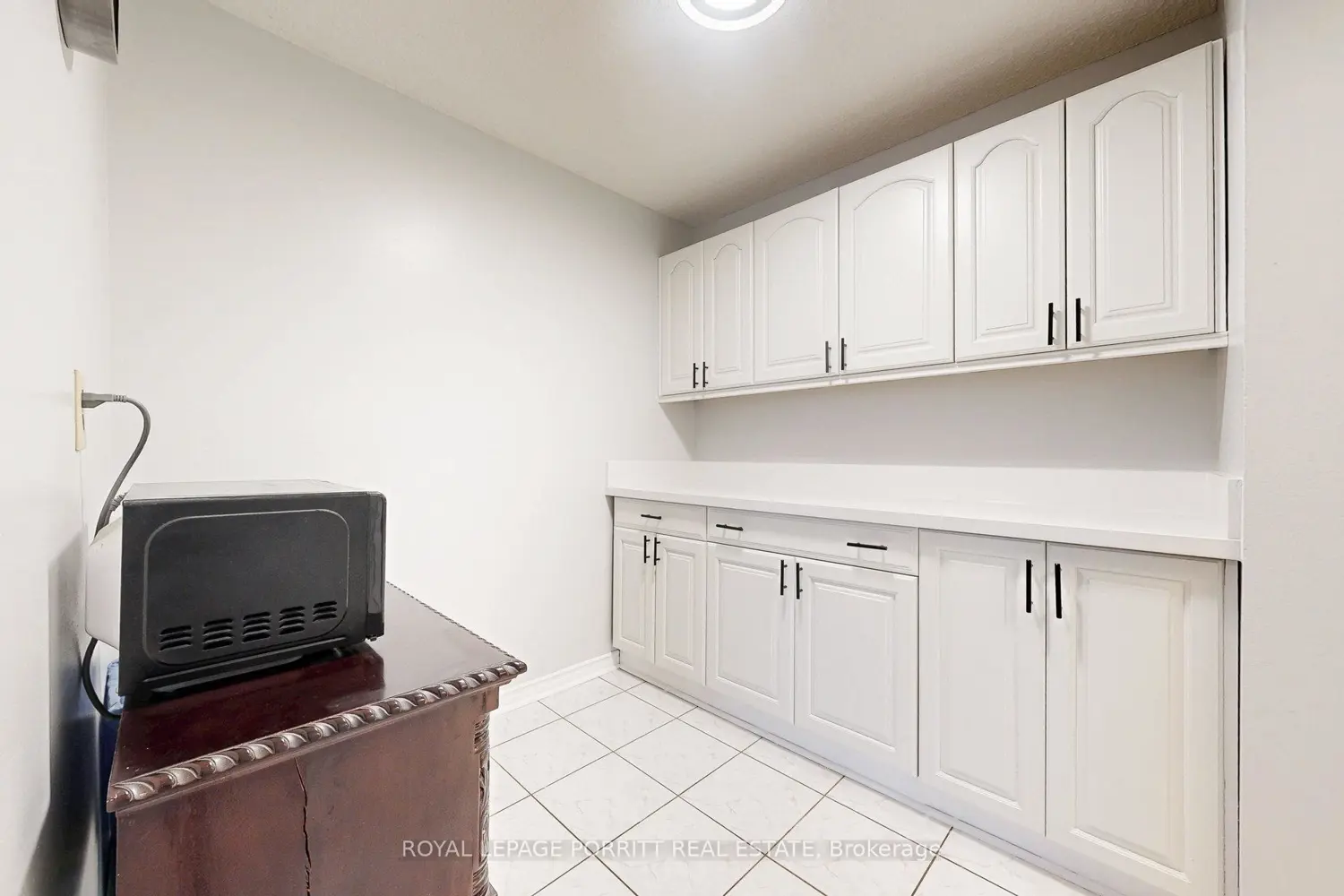 Additional image 5 of 1535 Lakeshore Road 201