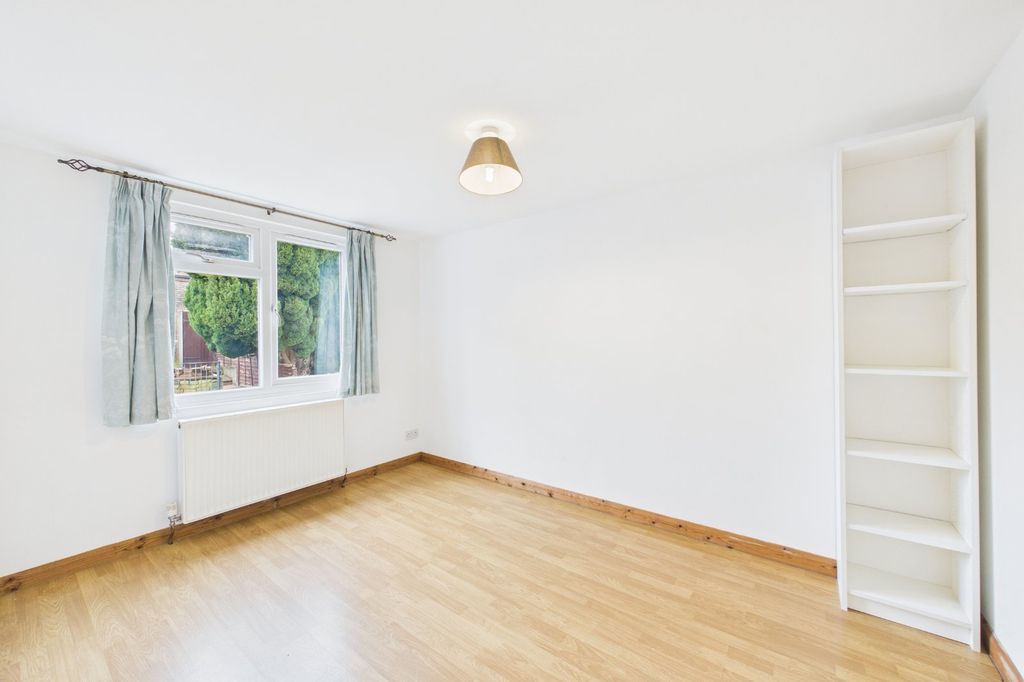 Additional image 9 of 4 bed semi-detached house to rentRippleside, Portishead, Bristol BS20