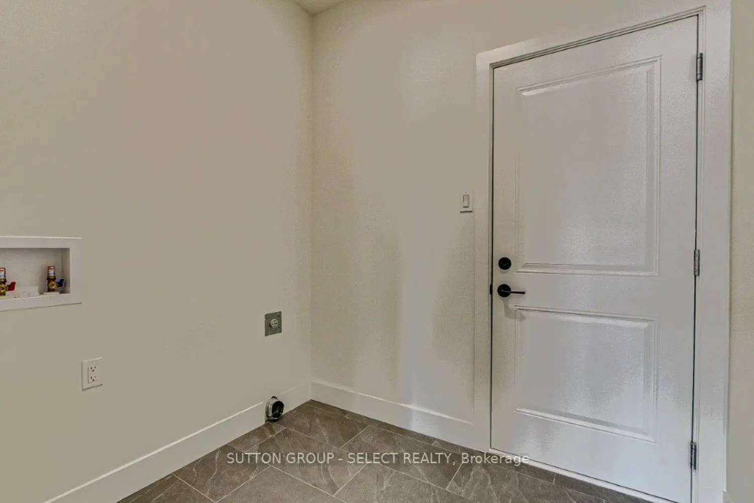 Additional image 15 of 148 Foxborough Place