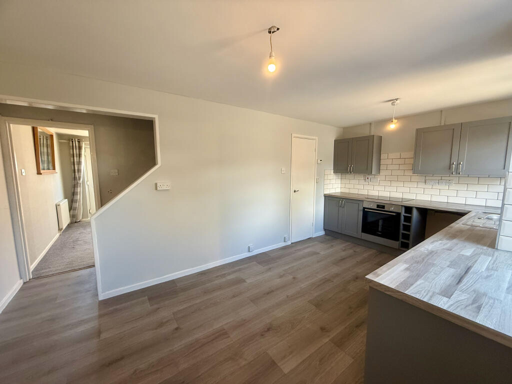 Additional image 4 of Helyar Close, Glastonbury