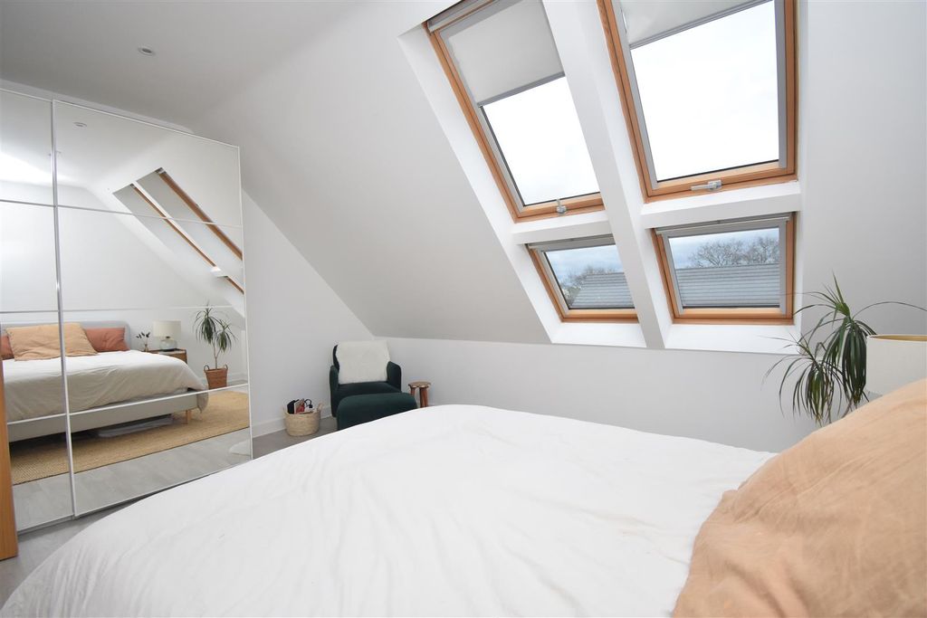 Additional image 8 of 4 bed semi-detached house to rentHughlings Close, Green Hammerton, York YO26