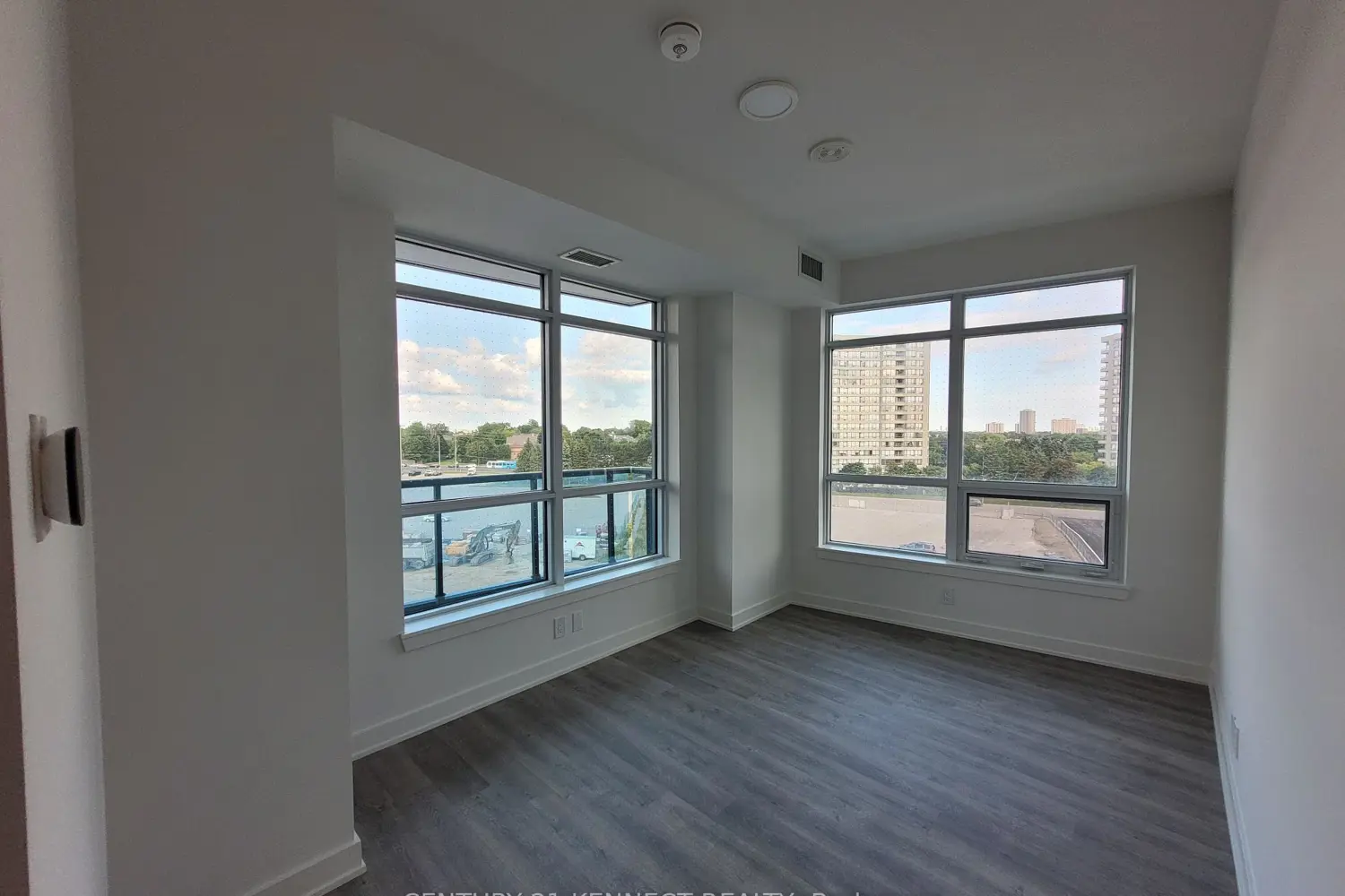 Additional image 4 of 50 Upper Mall Way B-432