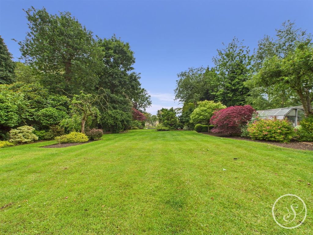 Additional image 30 of 4 bed detached house to rentLing Lane, Scarcroft, Leeds LS14