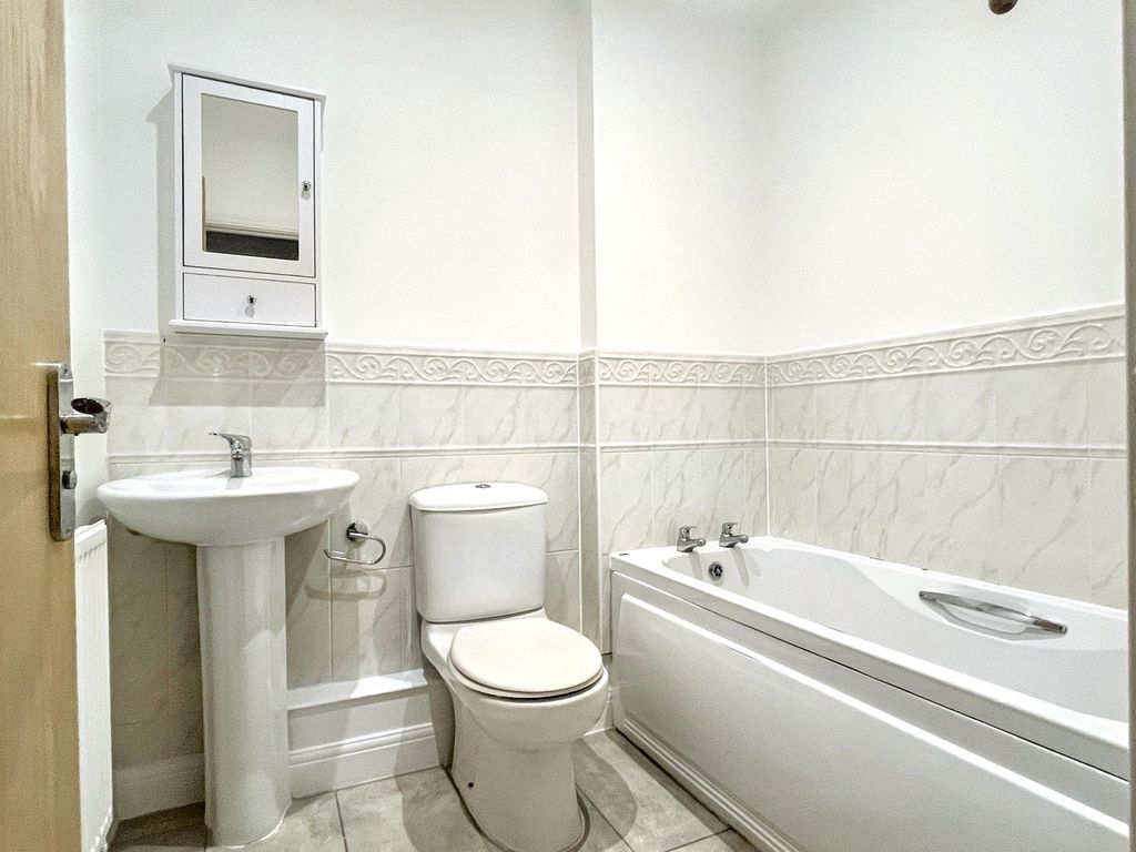 Additional image 14 of 4 bed terraced house to rentMeadow Place, St. Georges, Weston-Super-Mare, North Somerset BS22