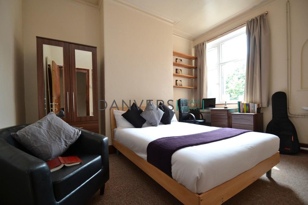 Additional image 6 of 7 bed terraced house to rentStretton Road, Leicester LE3