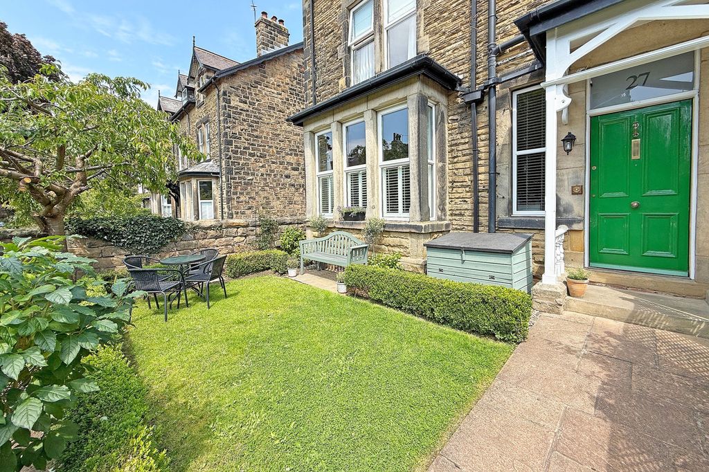 Additional image 2 of 5 bed property to rentWest End Avenue, Harrogate HG2