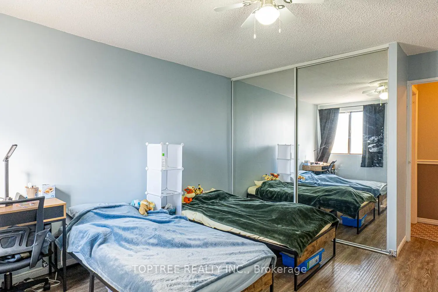 Additional image 12 of 1600 Adelaide Street 610