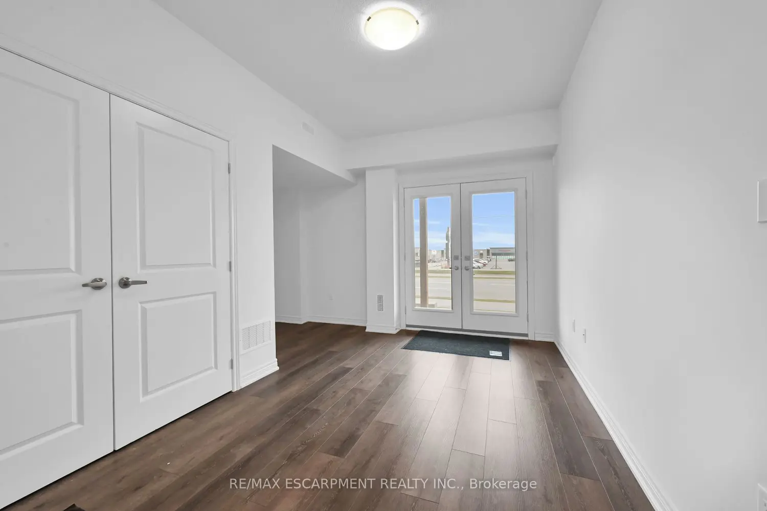 Additional image 12 of 120 Court Drive 35