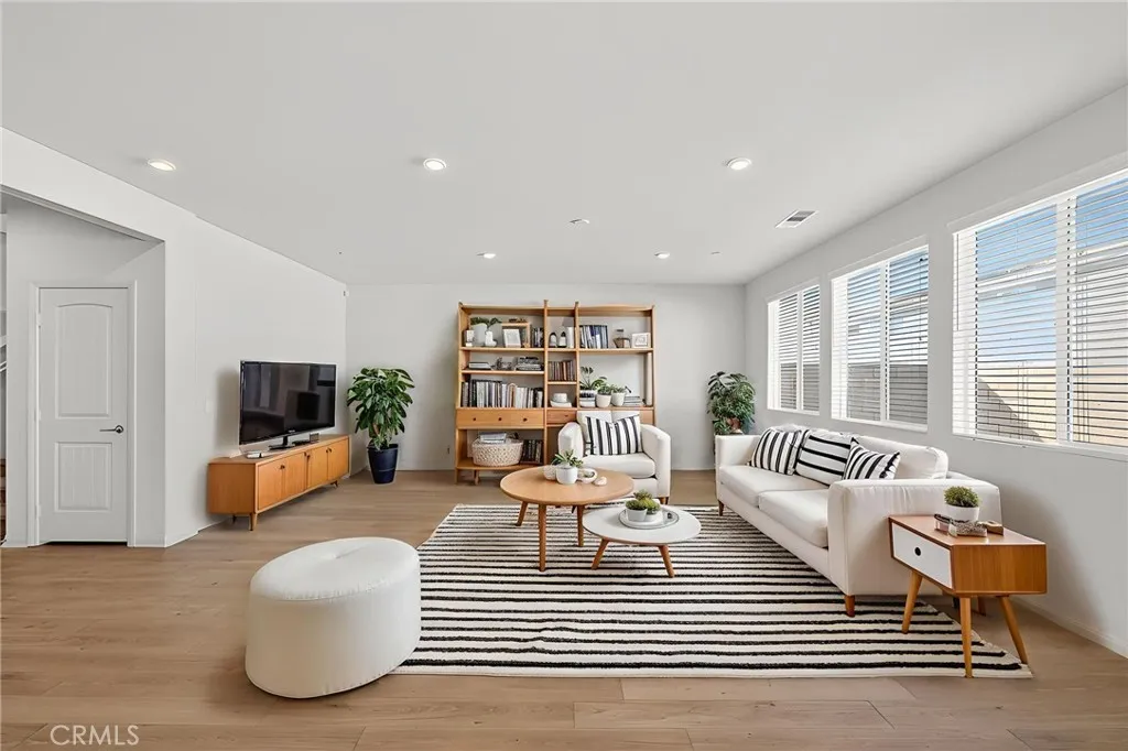 Additional image 77 of 694 Dahlia Ln, San Jacinto, CA 92583