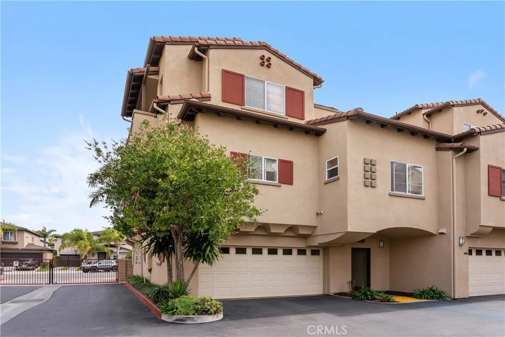 16841 Roosevelt, Huntington Beach, CA 92649