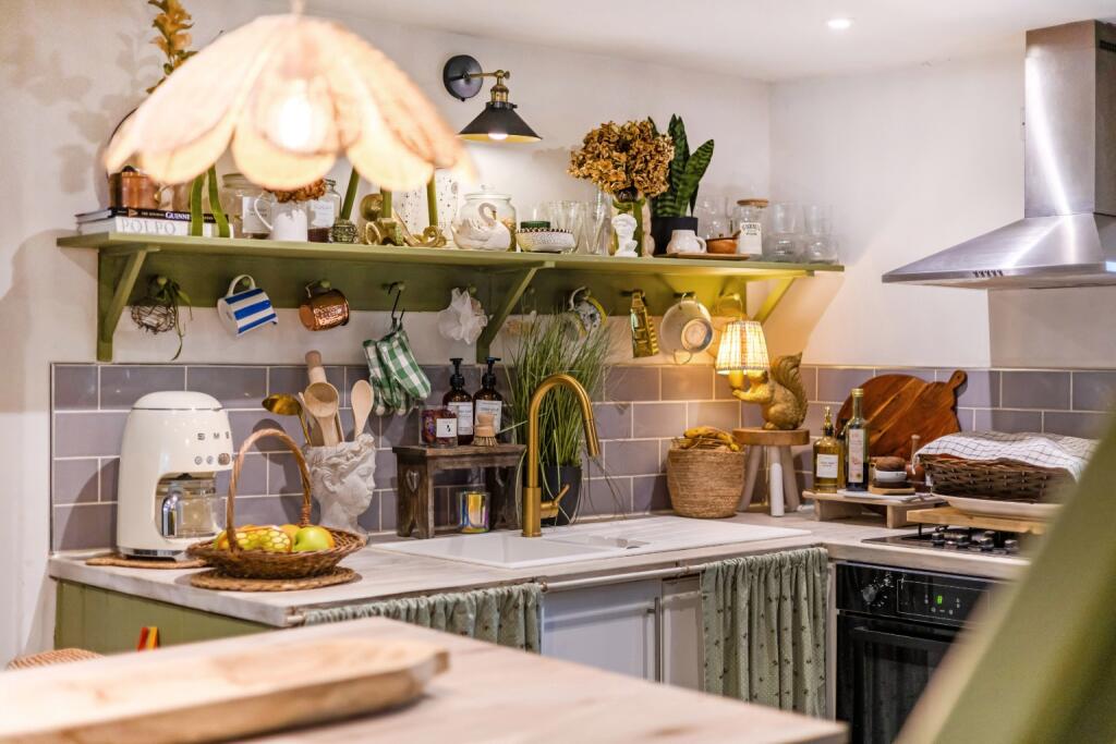 Additional image 10 of Honeypot Cottage, 22 Station Road, Castle Cary