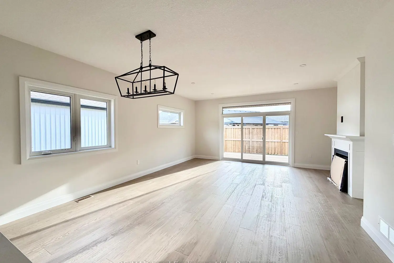 155 Westlinks Drive photo 3
