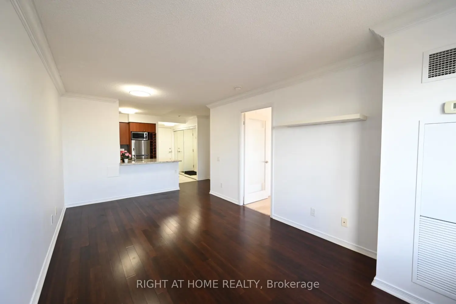 Additional image 2 of 61 Heintzman Street 910